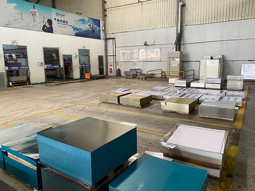 佛山印鐵制罐生產工廠,專業印刷工藝為涂料廠定制優質化工罐